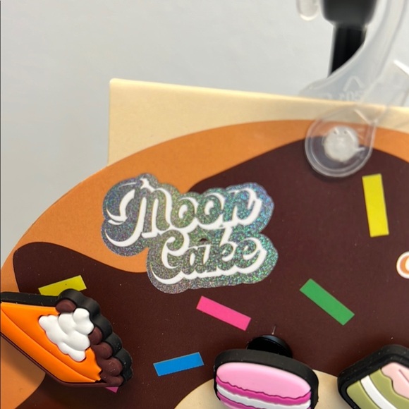 Moon Cake | Sweet Treats Clog Charms Set 🍩🍰🧁 - Picture 2 of 6